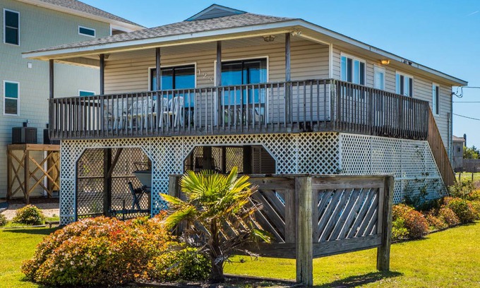 Topsail Beach House | 104 m² House ∙ 3 bedrooms ∙ 6 guests