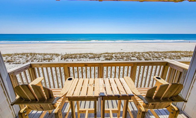 Topsail Beach Condo | 107 m² Condo ∙ 3 bedrooms ∙ 7 guests