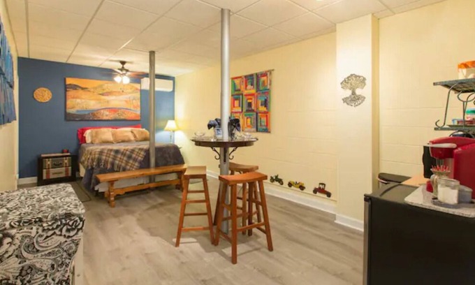 Skyland House | 10min to downtown Asheville with long range views