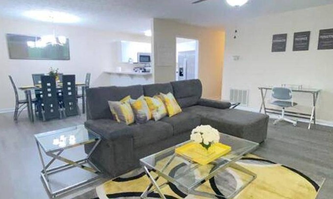 Terry Sanford Apartment | 111 m² Apartment ∙ 2 bedrooms ∙ 4 guests