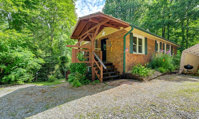 Robbinsville House | 111 m² House ∙ 2 bedrooms ∙ 5 guests