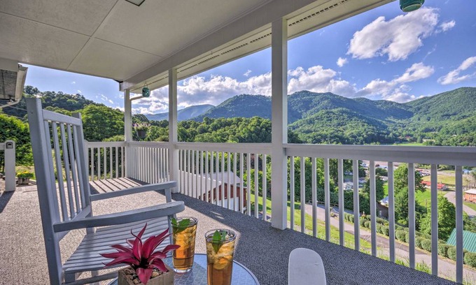 Maggie Valley House | 111 m² House ∙ 2 bedrooms ∙ 4 guests