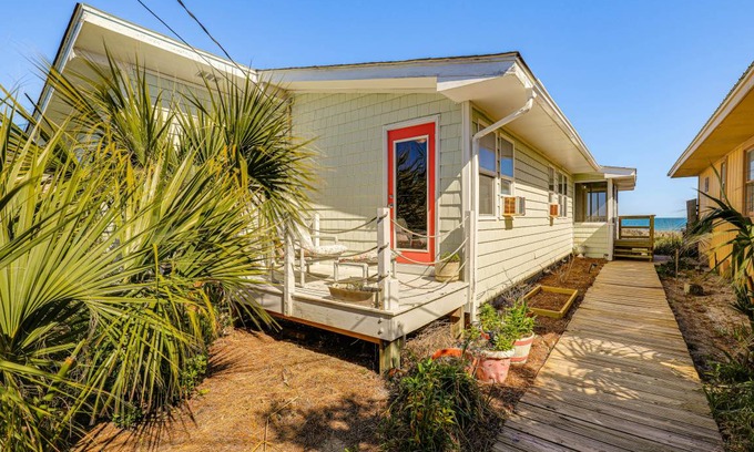 Topsail Beach House | 111 m² House ∙ 3 bedrooms ∙ 8 guests