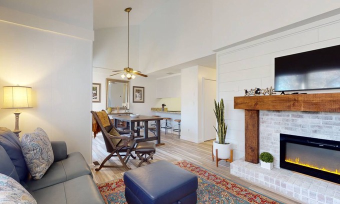Sapphire Condo | 112 m² Condo ∙ 2 bedrooms ∙ 6 guests