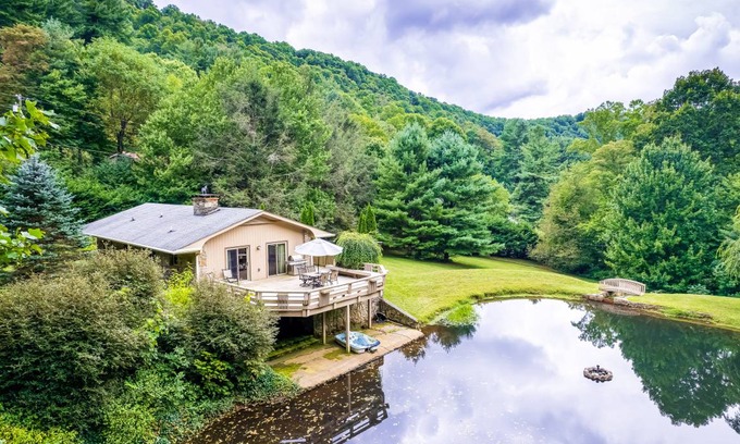 Waynesville House | 112 m² House ∙ 2 bedrooms ∙ 6 guests
