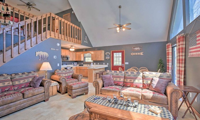 Upper Peachtree House | 116 m² House ∙ 2 bedrooms ∙ 8 guests