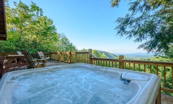 Blowing Rock Cabin | 124 m² Cabin ∙ 2 bedrooms ∙ 4 guests