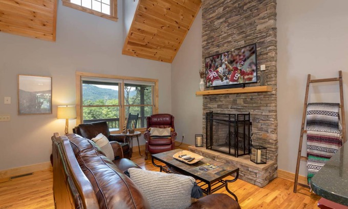 Apple Ridge Cabin | 129 m² Cabin ∙ 2 bedrooms ∙ 7 guests