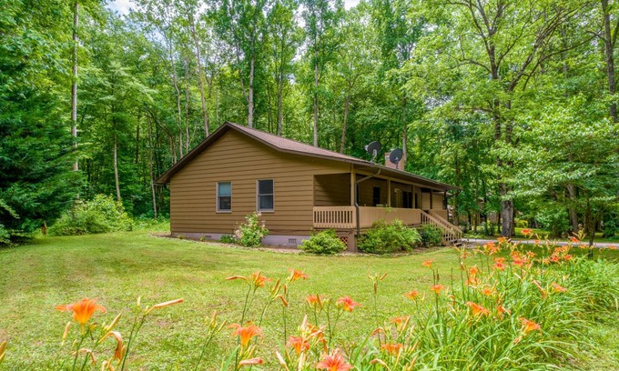 Cullowhee House | 133 m² House ∙ 3 bedrooms ∙ 6 guests