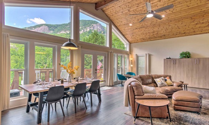Chimney Rock Cottage | 135 m² Cabin ∙ 2 bedrooms ∙ 8 guests