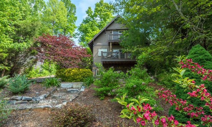 Cheshire House | 139 m² House ∙ 2 bedrooms ∙ 4 guests