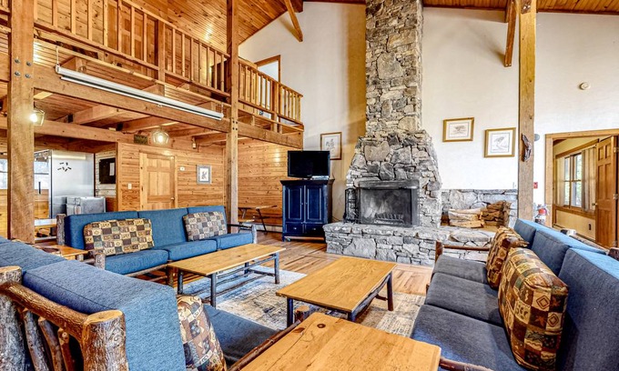 Black Mountain Apartment | 146 m² Aparthotel ∙ 2 bedrooms ∙ 33 guests