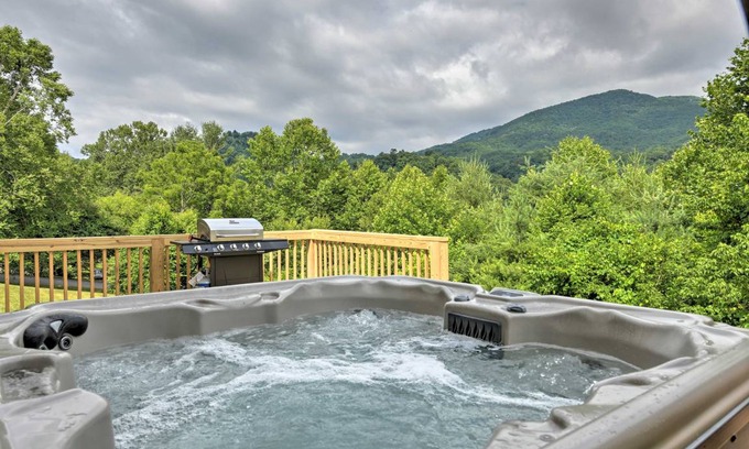 Waynesville House | 148 m² House ∙ 3 bedrooms ∙ 13 guests