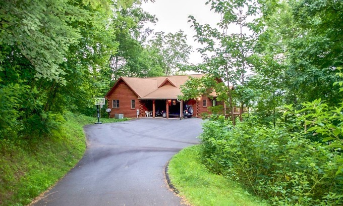 Glens of Ironduff Cabin | 152 m² Cabin ∙ 4 bedrooms ∙ 8 guests