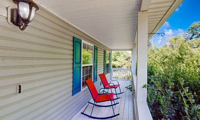 Weaverville House | 154 m² House ∙ 3 bedrooms ∙ 6 guests
