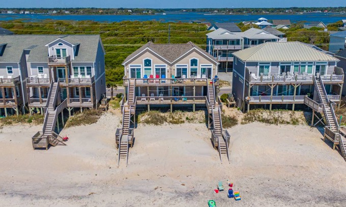 Surf City House | 156 m² House ∙ 4 bedrooms ∙ 8 guests