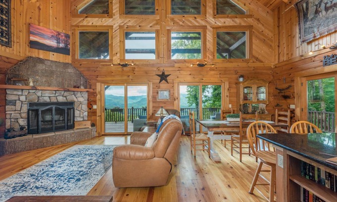 Fletcher Cabin | 167 m² Cabin ∙ 3 bedrooms ∙ 6 guests