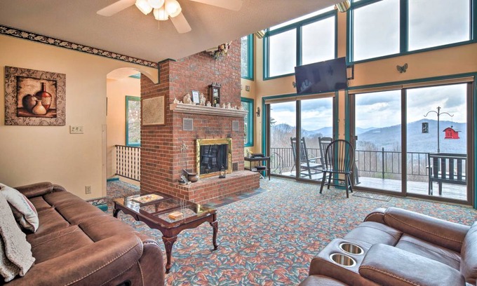 Burnsville House | 167 m² House ∙ 4 bedrooms ∙ 10 guests
