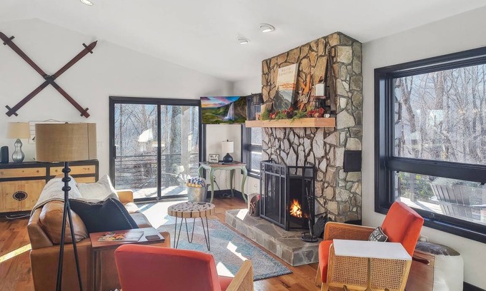 Tynecastle Cabin | 168 m² Cabin ∙ 3 bedrooms ∙ 7 guests