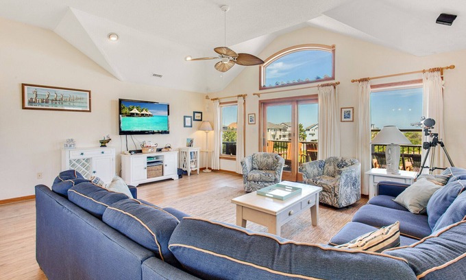 Colington House | 1700 Carolina Delight *3 Min Walk to Beach