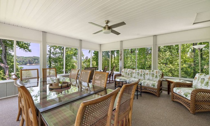 Wilkesboro Cabin | 171 m² Cabin ∙ 2 bedrooms ∙ 11 guests