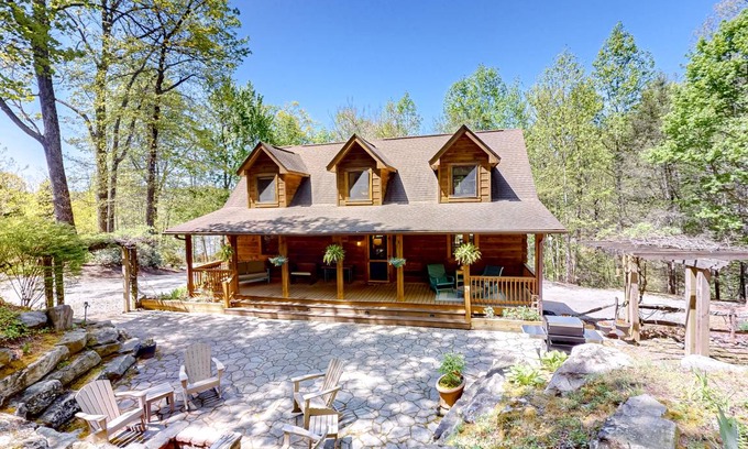 Mountain Vista Cabin | 180 m² Cabin ∙ 3 bedrooms ∙ 8 guests