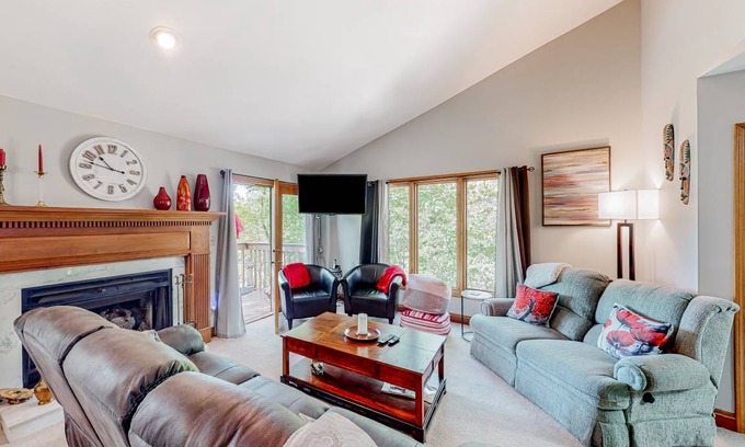 Lake Lure Condo | 182 m² Condo ∙ 3 bedrooms ∙ 6 guests
