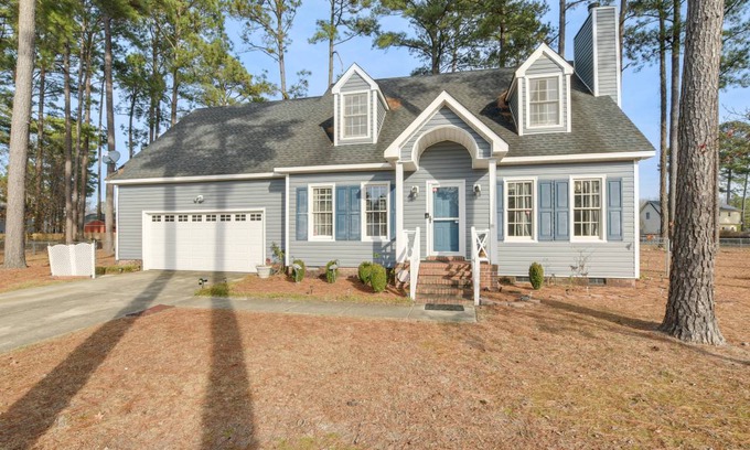 Fayetteville House | 185 m² House ∙ 3 bedrooms ∙ 5 guests