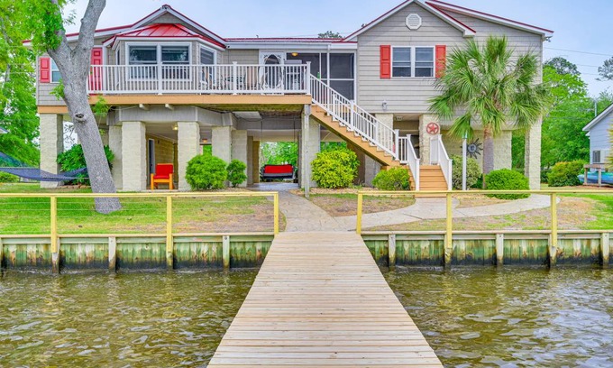 River Road House | 185 m² House ∙ 3 bedrooms ∙ 7 guests