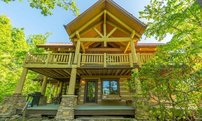 Old Fort Cabin | 186 m² Cabin ∙ 2 bedrooms ∙ 4 guests
