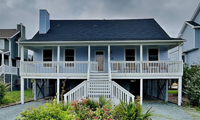 Village of Stump Sound House | 190 m² House ∙ 3 bedrooms ∙ 8 guests
