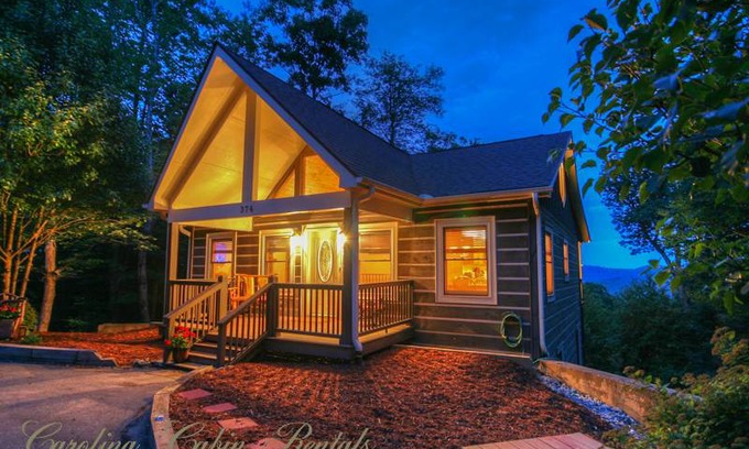 Blowing Rock Cabin | 192 m² Cabin ∙ 2 bedrooms ∙ 8 guests