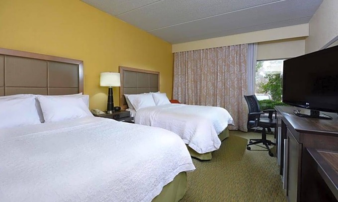 Wake Forest Hotel | 2-Star Hotel ∙ Hampton Inn Raleigh/Town of Wake Forest