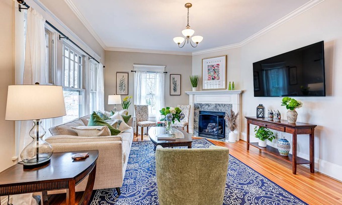 Winston - Salem House | 203 m² House ∙ 4 bedrooms ∙ 10 guests