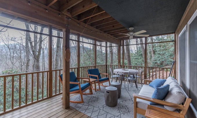 Montreat House | 204 m² House ∙ 3 bedrooms ∙ 7 guests