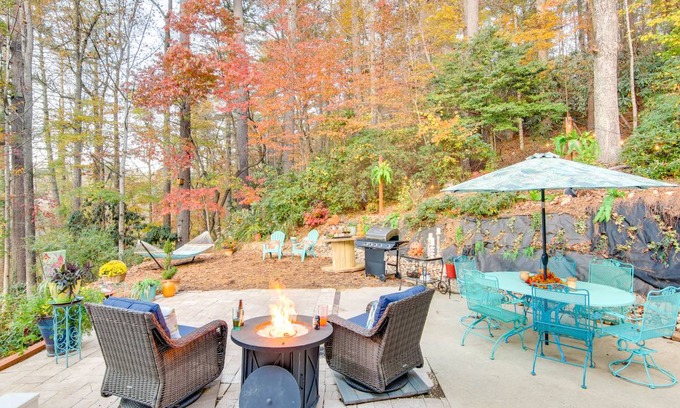 Hendersonville House | 213 m² House ∙ 3 bedrooms ∙ 6 guests