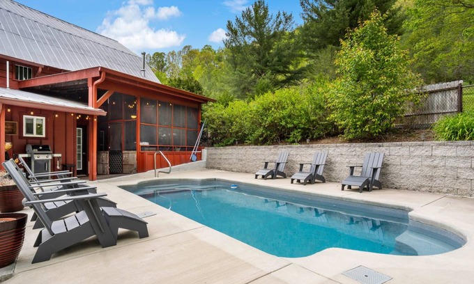 Weaverville House | 215 m² House ∙ 2 bedrooms ∙ 8 guests