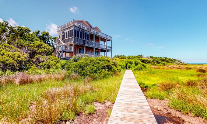 Brigands' Bay House | 215 m² House ∙ 5 bedrooms ∙ 10 guests