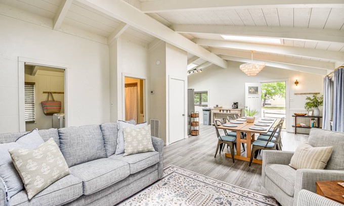 Buxton House | 219 m² House ∙ 3 bedrooms ∙ 12 guests