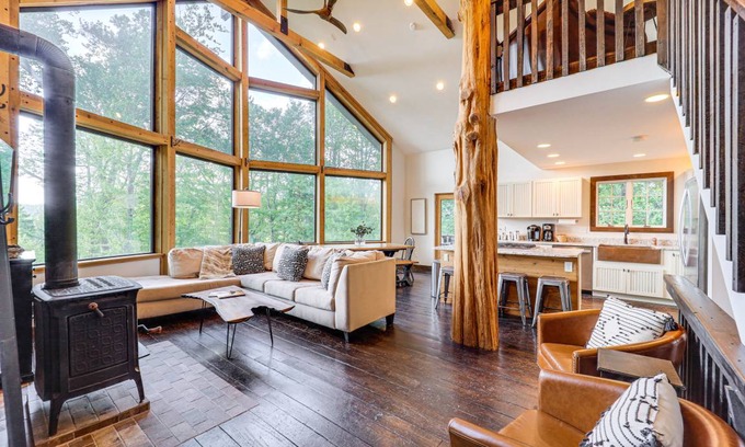 Warrensville House | 219 m² House ∙ 4 bedrooms ∙ 12 guests