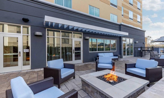 Mebane Hotel | 22 m² Hotel ∙ 127 guests