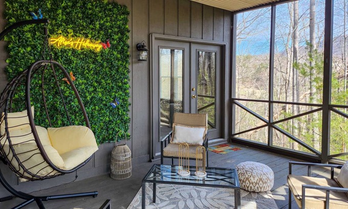 Lake Lure House | 221 m² House ∙ 4 bedrooms ∙ 8 guests