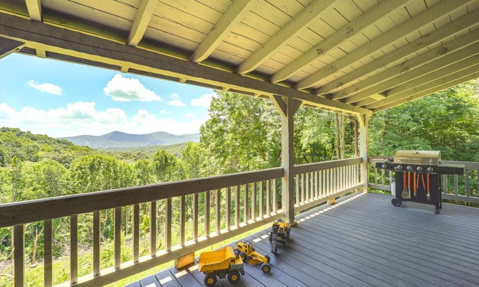 Warrensville House | 229 m² House ∙ 3 bedrooms ∙ 12 guests