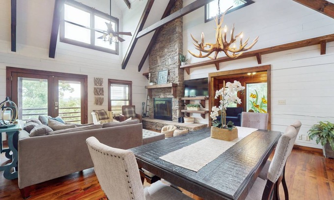 Royal Pines House | 231 m² House ∙ 3 bedrooms ∙ 12 guests