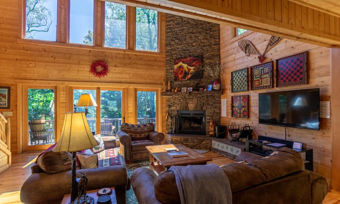 Seven Devils Cabin | 236 m² Cabin ∙ 3 bedrooms ∙ 12 guests