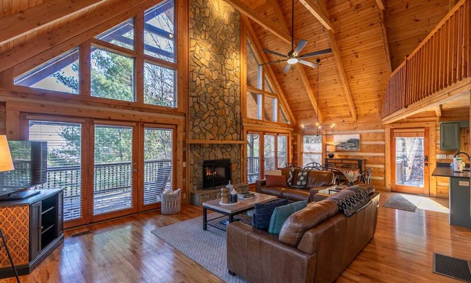 Deep Gap Cabin | 237 m² Cabin ∙ 4 bedrooms ∙ 10 guests