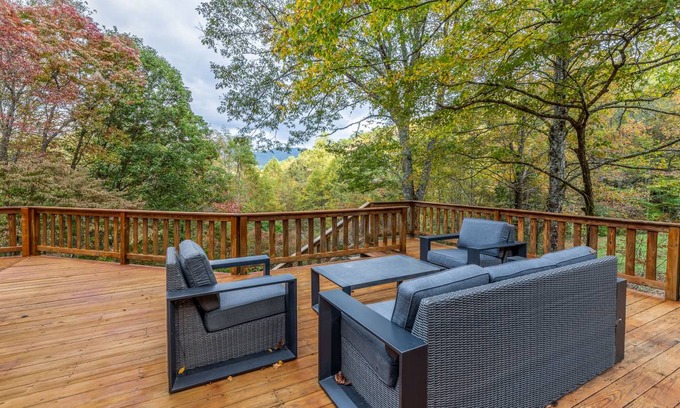 Sylva House | 243 m² House ∙ 3 bedrooms ∙ 8 guests