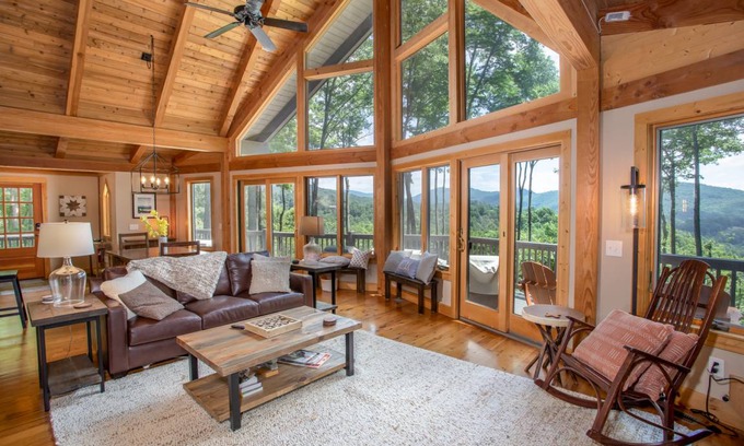 Todd Cabin | 246 m² Cabin ∙ 3 bedrooms ∙ 11 guests