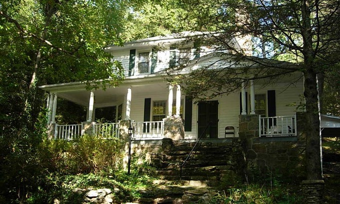Montreat House | 249 m² House ∙ 8 bedrooms ∙ 18 guests