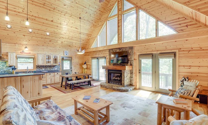 Burnsville House | 250 m² House ∙ 3 bedrooms ∙ 6 guests